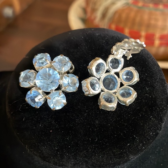 Aqua Marine Forget me Nots Clip-Ons. - Picture 2 of 6